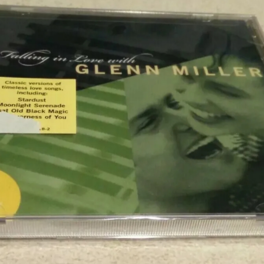 Falling in Love With Glenn MillerAudio CDPublisher: RCAJan 11 2000 Edition
